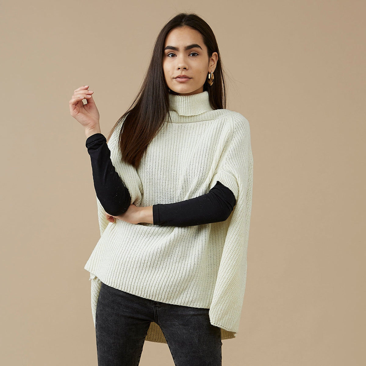 Victoria Knit Poncho - White