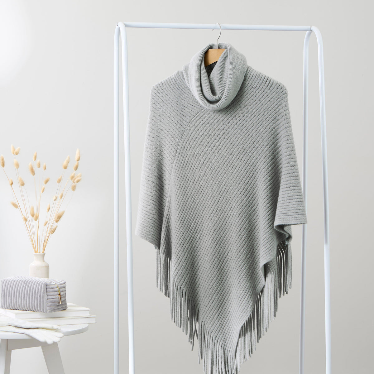 Margo Poncho - Gray