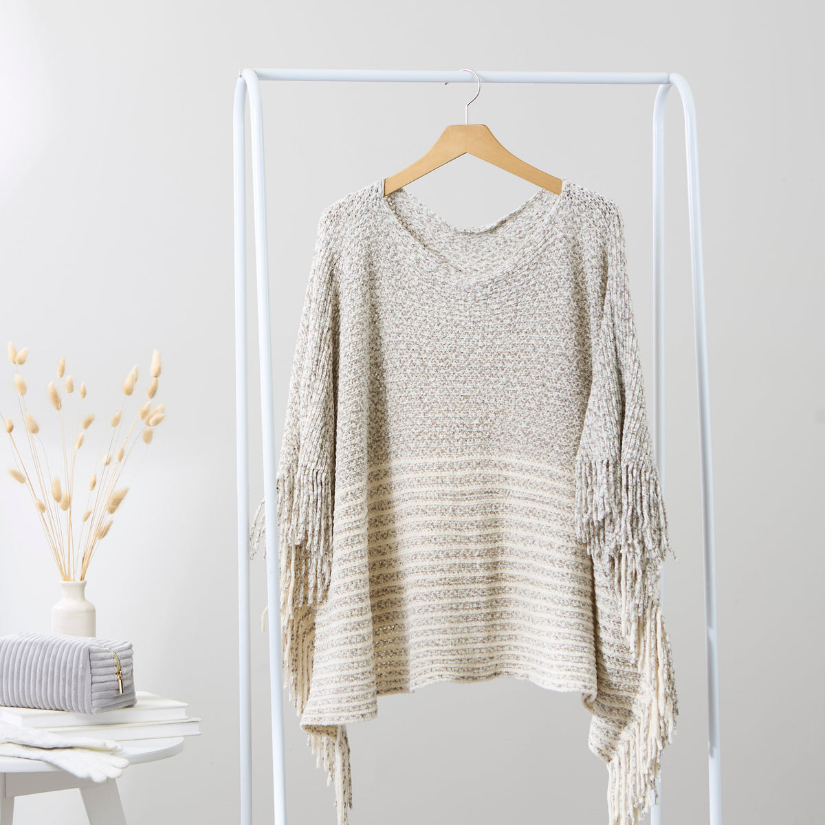 Amber Poncho - Gray